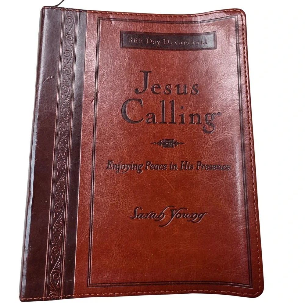 Jesus Calling 365 Day Devotional Sarah Young Brown‎ Faux Leather Deluxe Edition